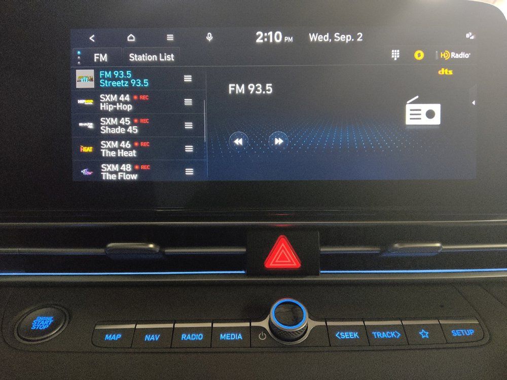 Used 2024 Hyundai Elantra SEL FWD image 25
