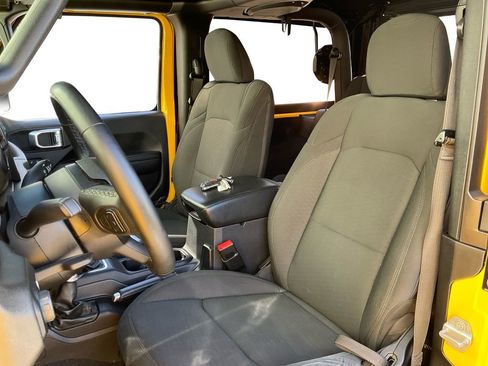 Used 2020 Jeep Wrangler Sport image 27