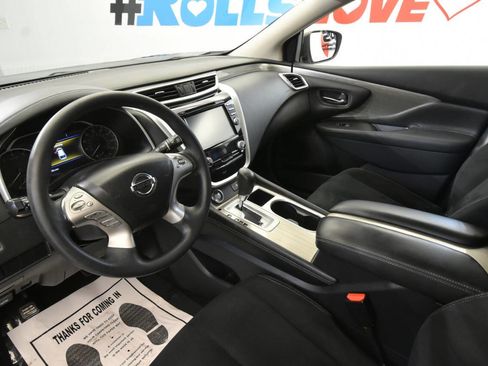 Used 2018 Nissan Murano S image 11
