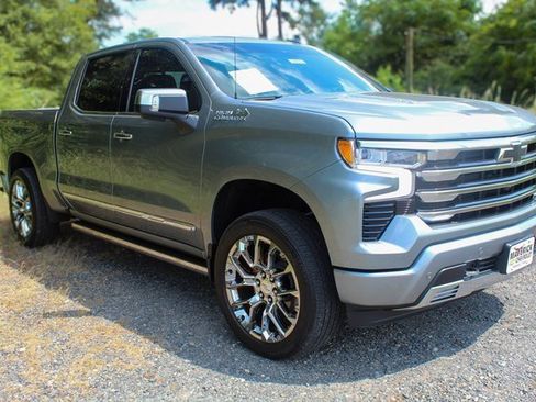 New 2025 Chevrolet Silverado 1500 High Country image 5
