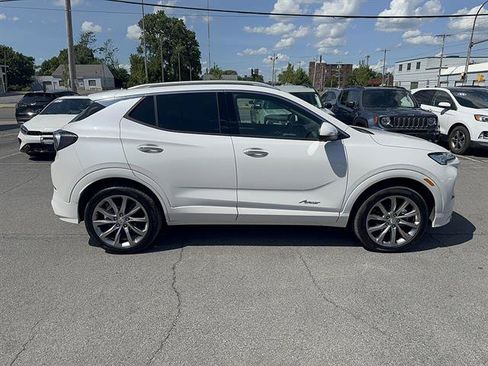 Used 2025 Buick Encore GX Avenir w/ Avenir Technology Package AWD/4WD image 18