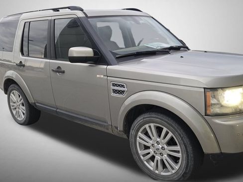 Used 2011 Land Rover LR4 HSE LUX AWD/4WD image 2