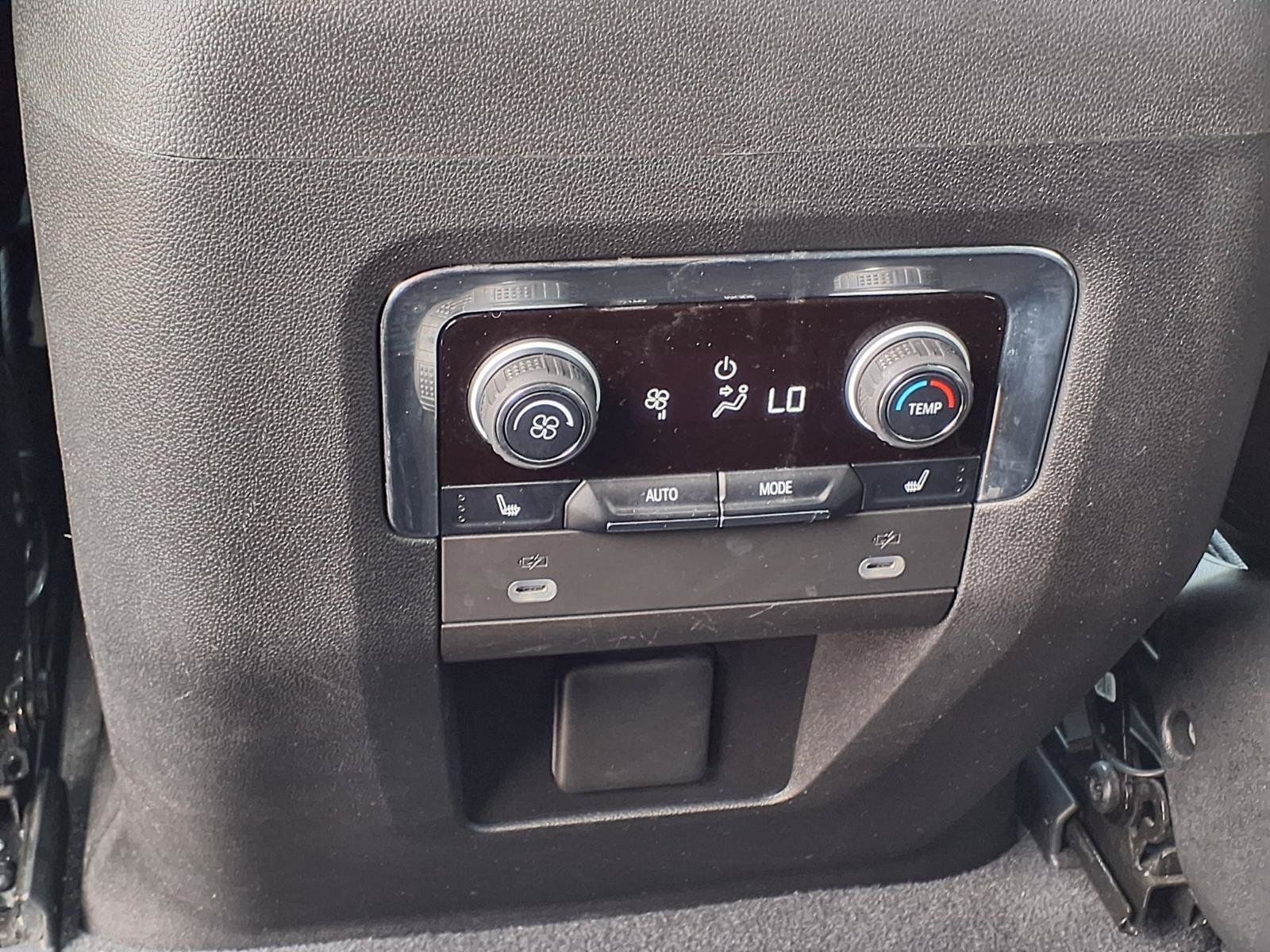 Used 2023 Chevrolet Tahoe LT w/ Luxury Package RWD image 17
