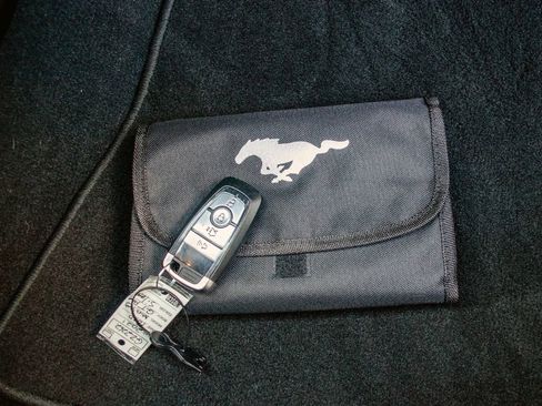 Used 2021 Ford Mustang GT RWD image 33