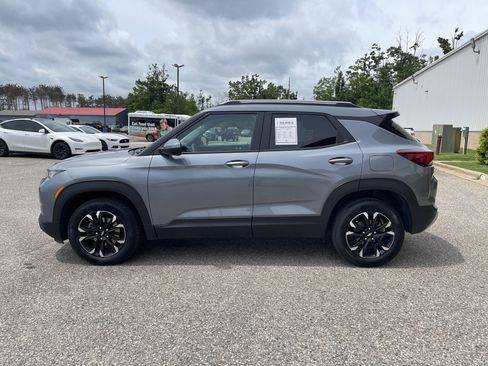 Used 2022 Chevrolet TrailBlazer LT AWD/4WD image 6