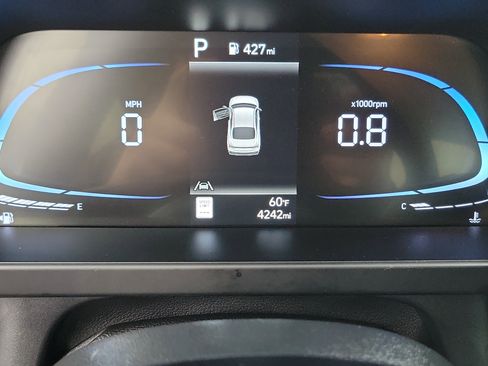 Certified 2025 Hyundai Elantra Sport image 10