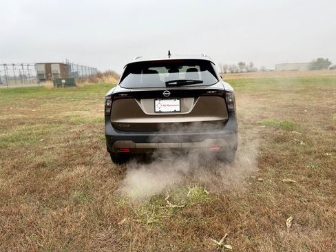 New 2026 Nissan Kicks SV w/ SV Premium Package image 6