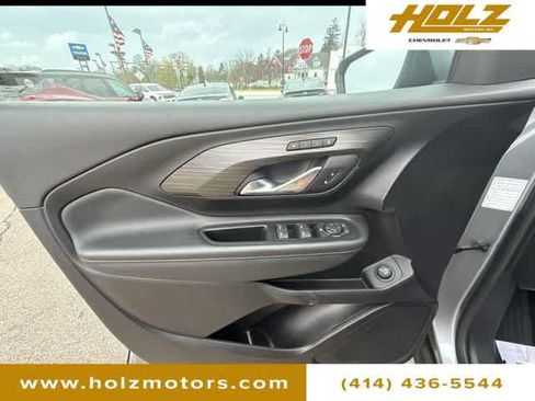 Certified 2024 GMC Terrain SLT AWD/4WD image 21