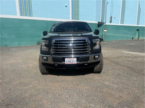 Used 2017 Ford F150 XLT w/ Equipment Group 302A Luxury AWD/4WD image 2