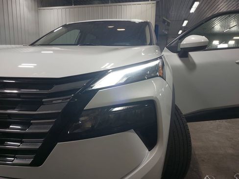 Certified 2025 Nissan Rogue SV AWD/4WD image 32