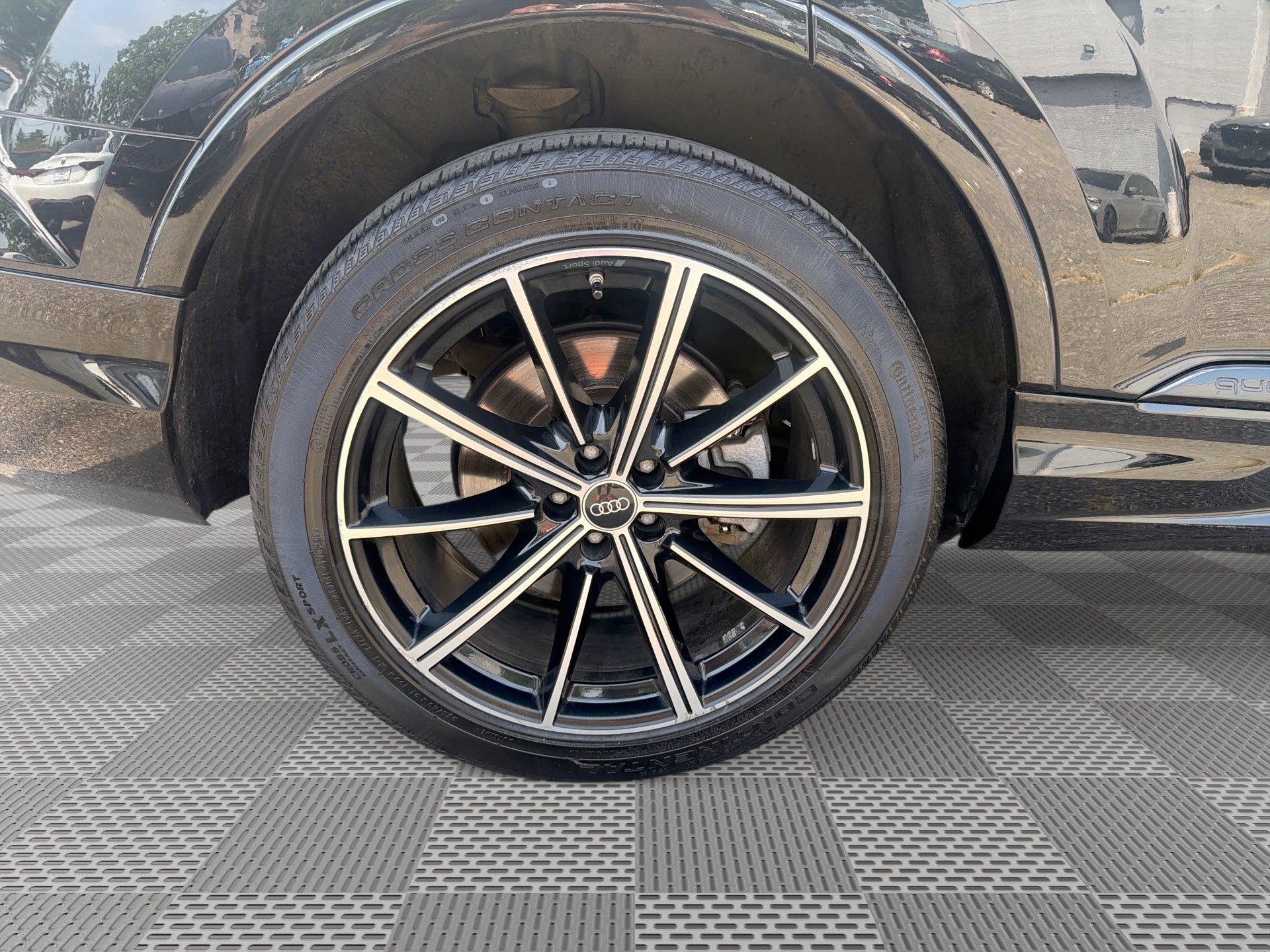Used 2023 Audi Q7 3.0T Premium Plus AWD/4WD image 29