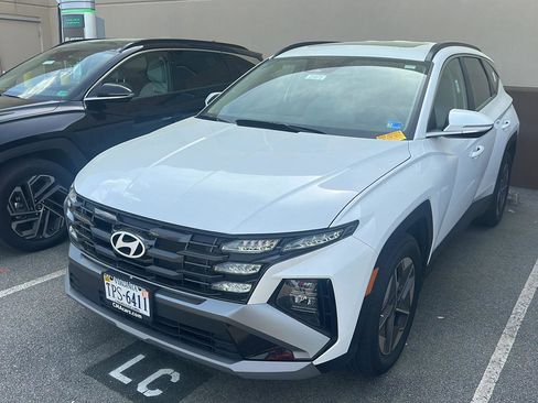 Used 2025 Hyundai Tucson SEL image 1