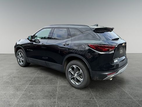 Used 2023 Chevrolet Blazer LT AWD/4WD image 3