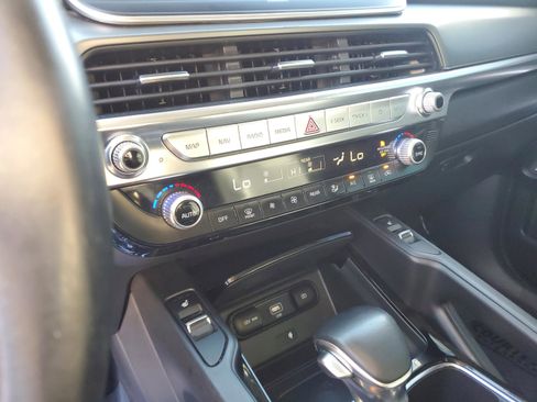 Used 2022 Kia Telluride S image 21