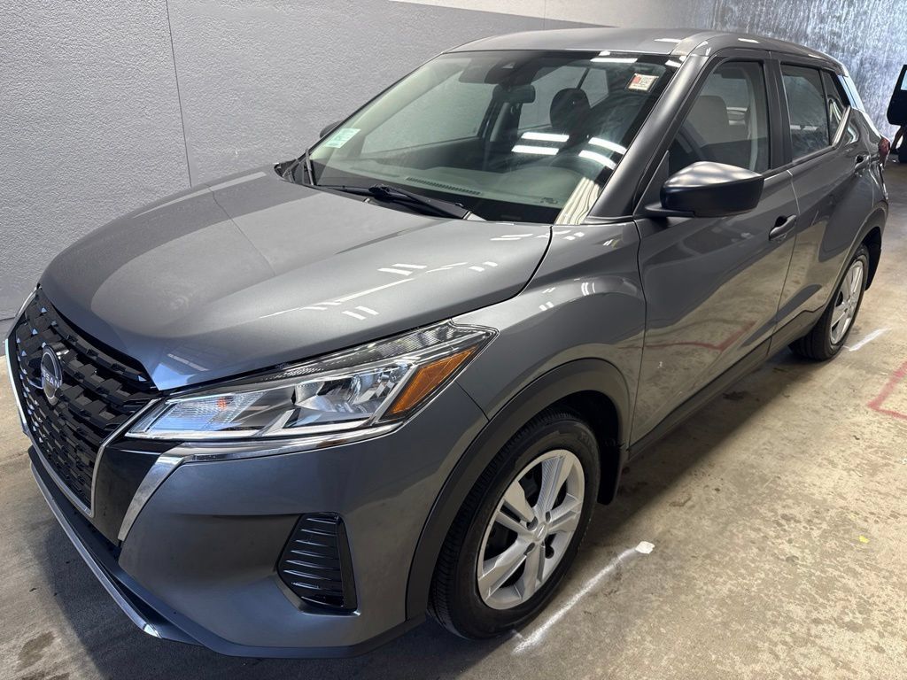 Used 2025 Nissan Kicks Play S FWD image 5