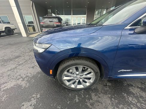 Used 2023 Buick Envision Avenir AWD/4WD image 16