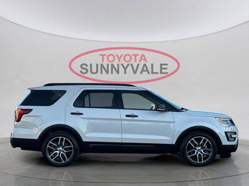 Used 2017 Ford Explorer Sport w/ Equipment Group 401A image 9