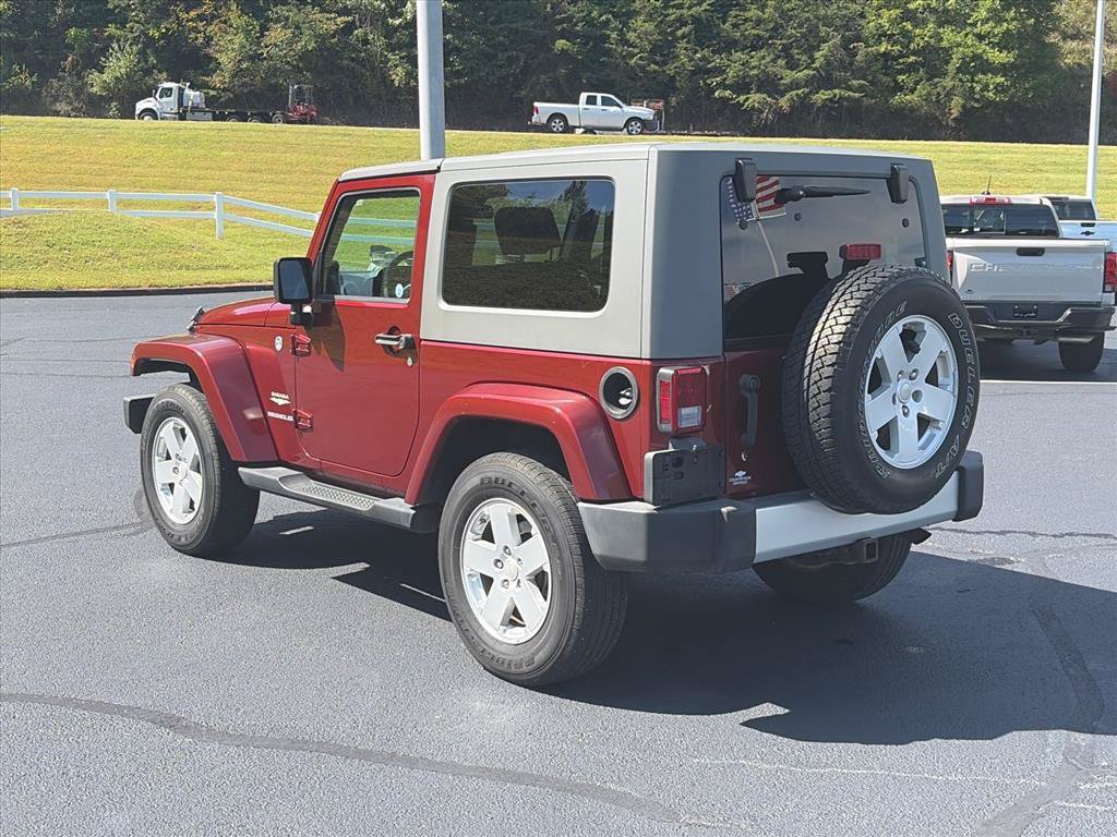 Used 2008 Jeep Wrangler Sahara w/ Dual Top Group AWD/4WD image 3
