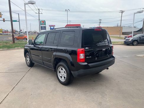 Used 2016 Jeep Patriot Sport w/ Power Value Group AWD/4WD image 5