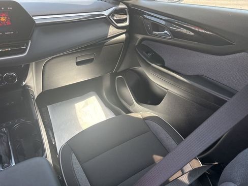 Used 2024 Chevrolet TrailBlazer LT w/ Convenience Package image 24