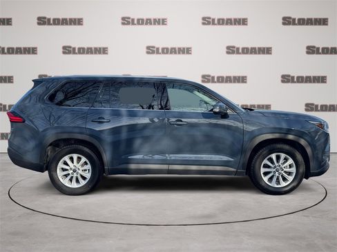 Used 2024 Toyota Grand Highlander XLE image 6