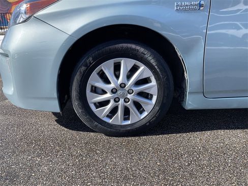 Used 2013 Toyota Prius Prime Plug-In Hybrid image 9