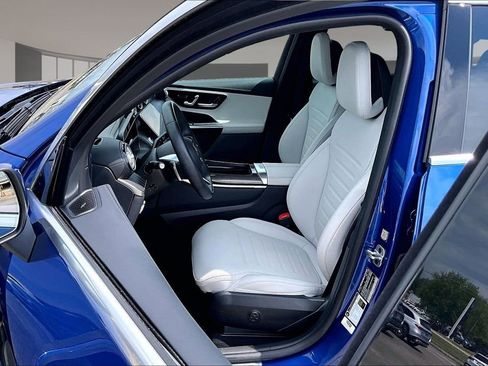 Used 2023 Mercedes-Benz GLC 300 image 25