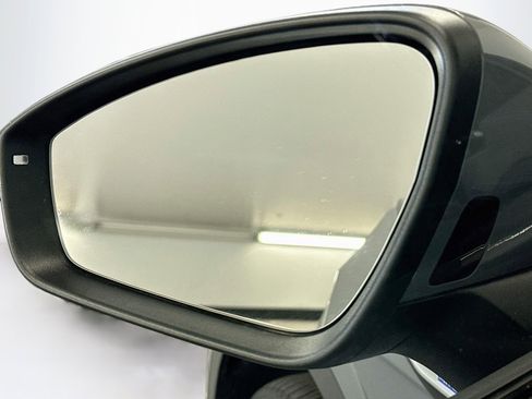 Used 2023 Volkswagen ID.4 Pro S AWD/4WD image 16