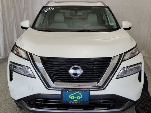 Used 2023 Nissan Rogue SL w/ SL Premium Package image 4