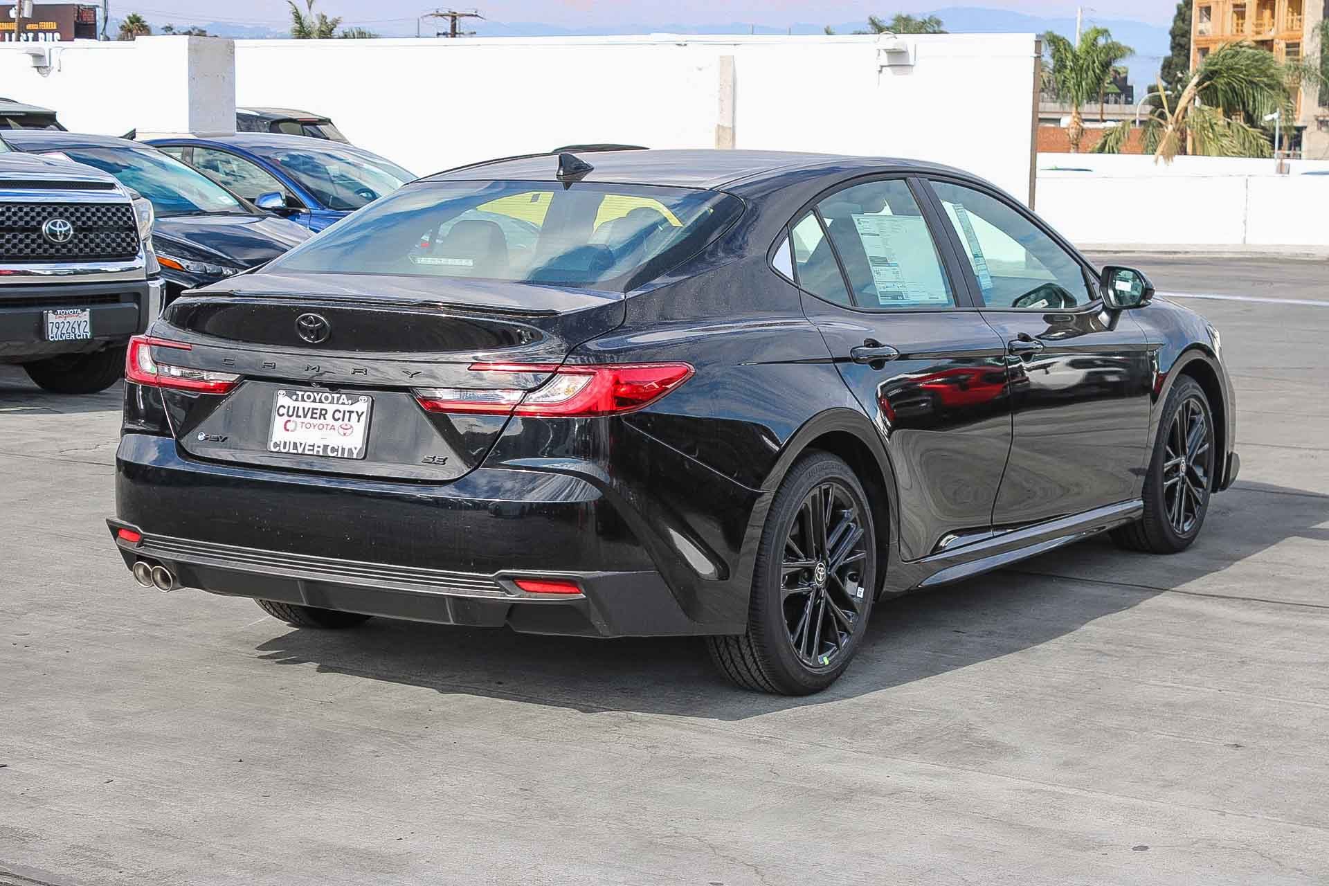 New 2026 Toyota Camry SE FWD image 9
