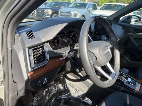 Used 2023 Audi Q5 2.0T Premium Plus w/ Premium Plus Package AWD/4WD image 20