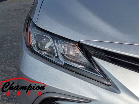 Used 2021 Toyota Camry LE FWD image 11