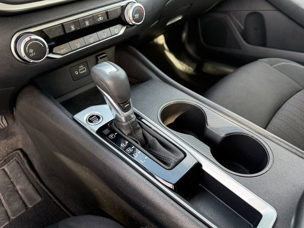 Used 2024 Nissan Altima 2.5 S FWD image 27