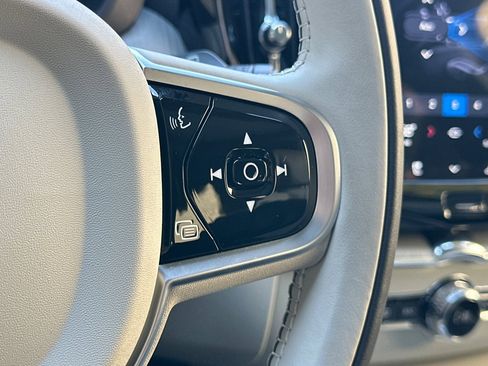 Certified 2025 Volvo XC60 T8 Plus w/ Protection Package Premier image 28