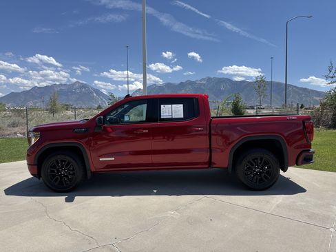 Used 2021 GMC Sierra 1500 Elevation w/ X31 Off-Road Package AWD/4WD image 2