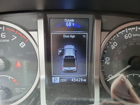 Used 2021 Toyota Tacoma SR5 image 17