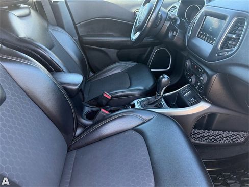 Used 2020 Jeep Compass Latitude image 29