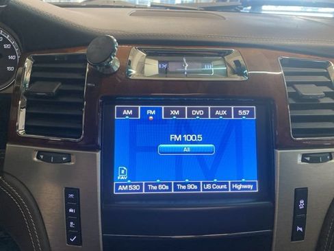 Used 2013 Cadillac Escalade ESV Platinum AWD/4WD image 20