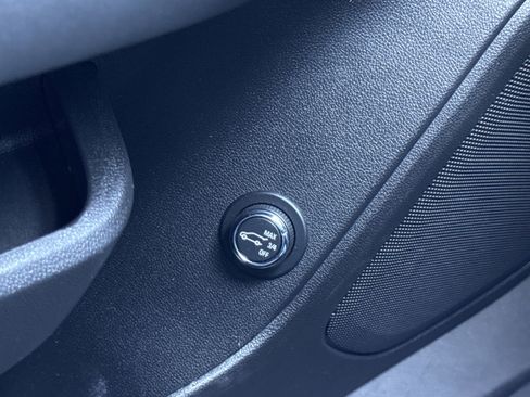 Used 2021 Chevrolet Blazer RS image 18