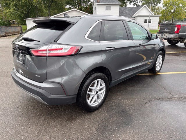 Used 2024 Ford Edge SEL w/ Convenience Package AWD/4WD image 3