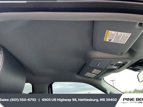 Used 2023 Ford F150 Lariat w/ Trailer Tow Package image 16