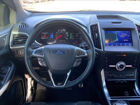 Certified 2020 Ford Edge ST image 5