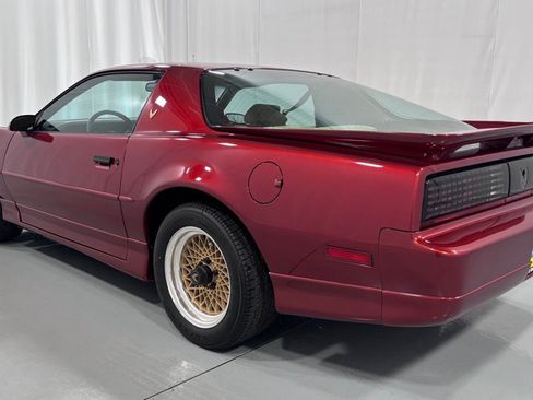 Used 1987 Pontiac Firebird Trans Am RWD image 7
