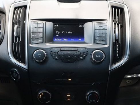 Used 2017 Ford Edge SE FWD image 27