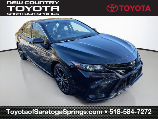 Used 2023 Toyota Camry SE FWD image 1