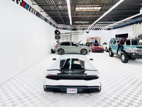 Used 2015 Lamborghini Huracan LP 610-4 image 17