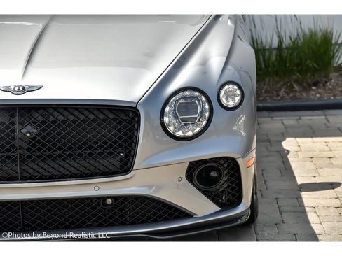 Used 2022 Bentley Continental GT image 4