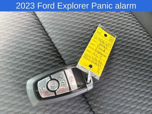 Used 2023 Ford Explorer XLT AWD/4WD image 30