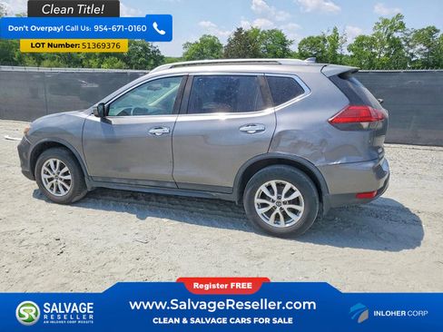 Used 2017 Nissan Rogue SV w/ SV Family Package AWD/4WD image 3