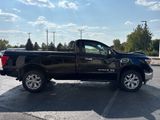 Used 2017 Nissan Titan SV image 5